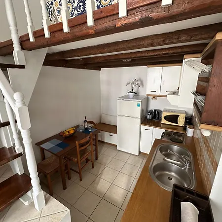 Caldera Assos אסוס