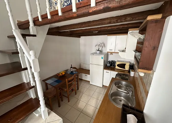 Caldera Assos أسوس